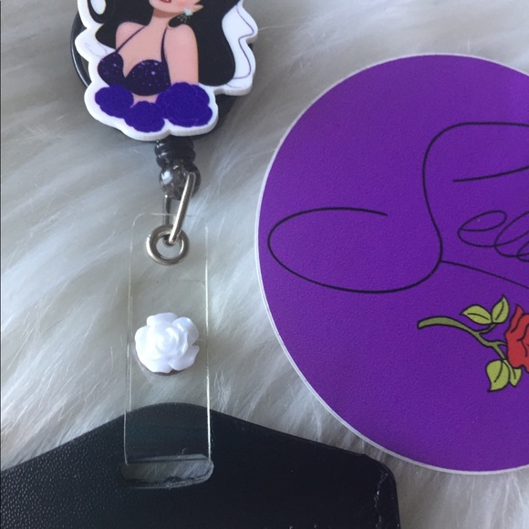 Selena ID holder - Picture 2 of 2